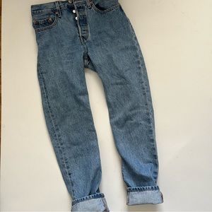 Levi’s 501 High Waisted Light Wash Button Fly Jeans size 26x30